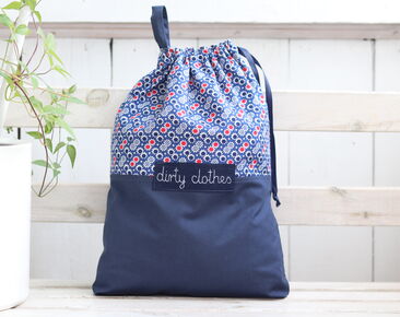Dirty clothes bag made of blue Retro flower cotton Travel lingerie bag with name