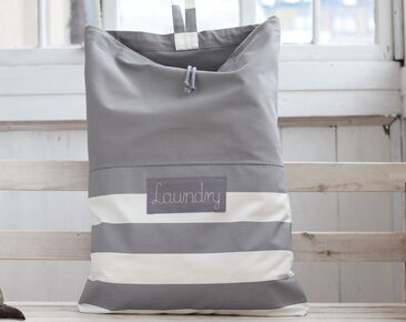 Grauer Wäschekorb, große personalisierte Tasche für schmutzige Kleidung oder zur Aufbewahrung im Kinderzimmer
