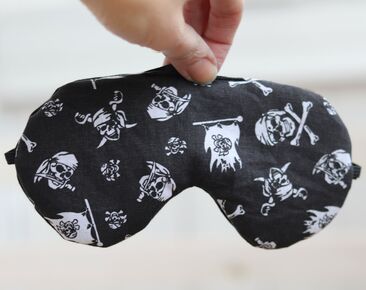 Masque pour les yeux de sommeil réglable Black Pirate motif Skulls cadeau de voyage en coton pour lui